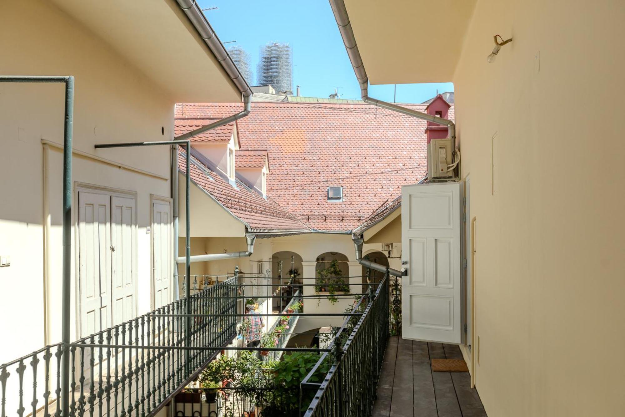 Apartment Nikola 4* Zagreb Buitenkant foto